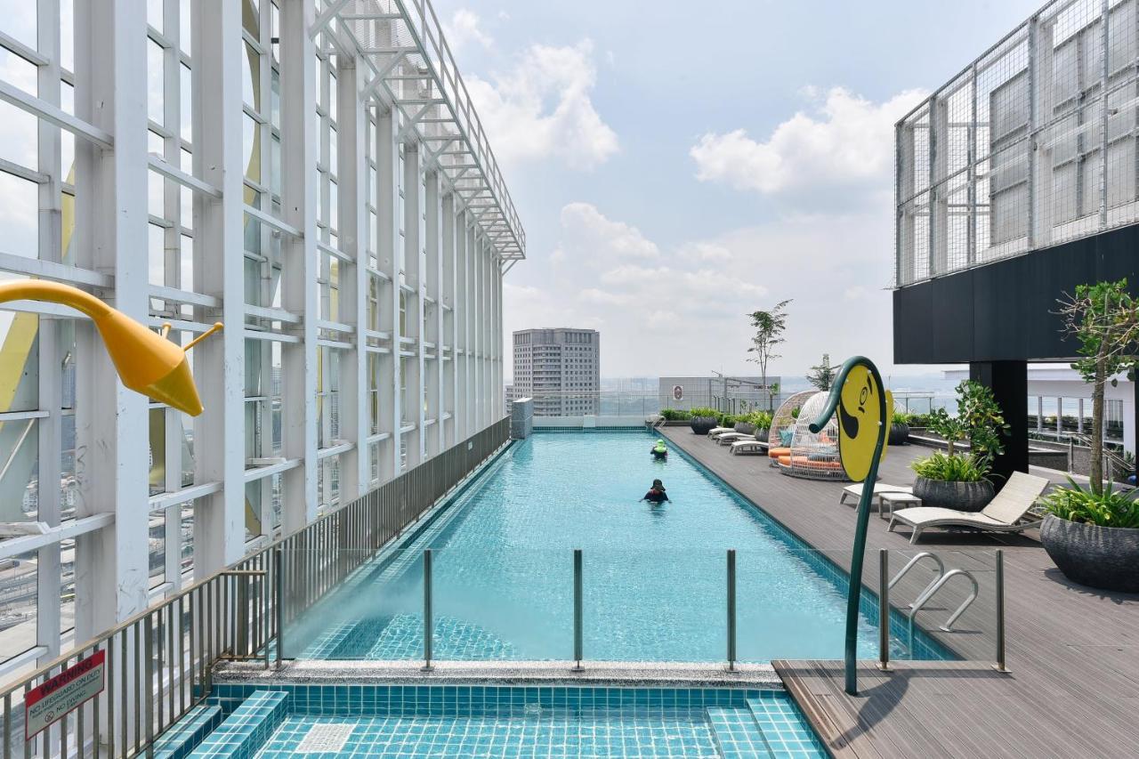 Suasana Private Suites By Subhome Johor Bahru Exterior foto